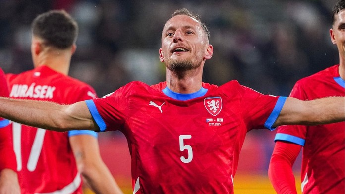 Hoci dosiahli jasný triumf, nálada nebola ideálna. Rozhodnutie českých futbalistov sa nestretlo s pochopením