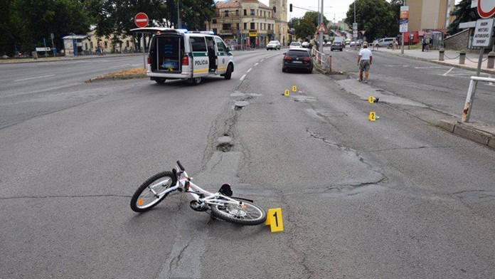 V Michalovciach vodič zrazil na priechode šesťročné dievčatko.