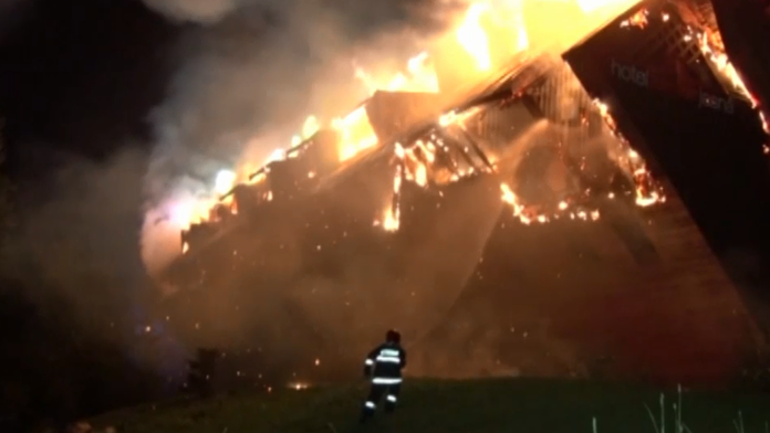 Hotel hasili až dva dni.