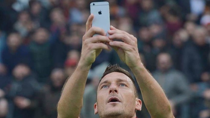 Francesco Totti si robí selfie