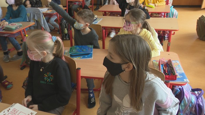 Ukrajinských žiakov v triedach pribúda, ale chýba systémová pomoc ich začlenenia