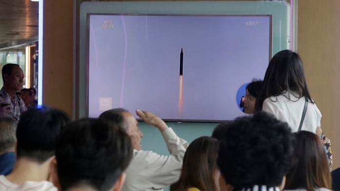 Severná Kórea odpálila viacero balistických rakiet.