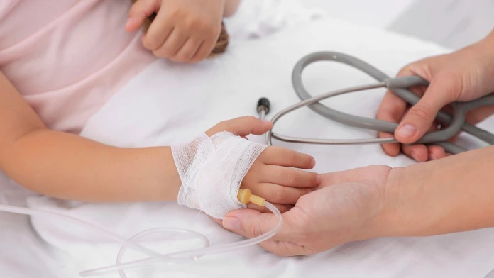 Dievčatá skončili po kúpaní v nemocnici. Vo vode sa mali nakaziť nebezpečnou baktériou