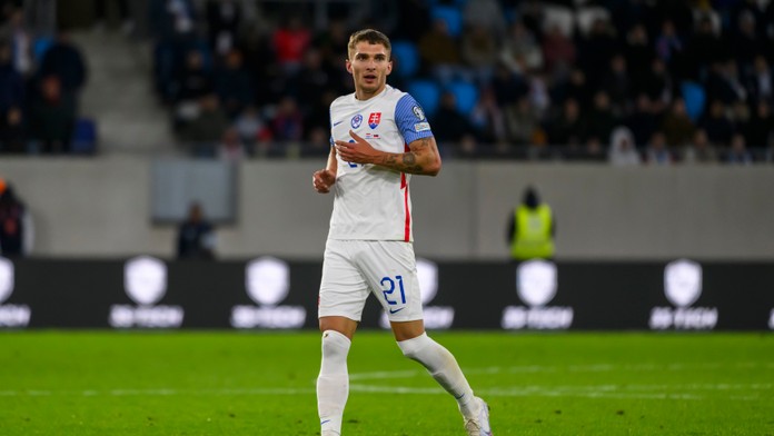 Za gól nad zlato 500 eur do kasy. Calzonov žolík si nomináciou na ME hlavu neťaží