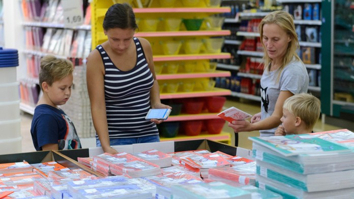 Výdavky pre prváka sa môžu vyšplhať až na 500 eur. Poradíme vám, ako všetko kúpite len za štvrtinu