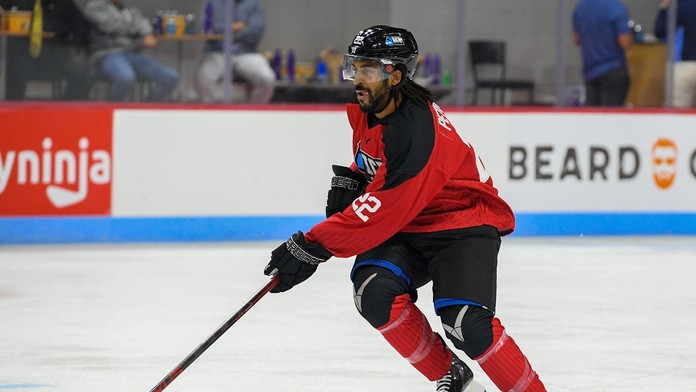 V minulosti pôsobil na Slovensku, bol priamym účastníkom tragickej udalosti.  Petgrave si môže vydýchnuť