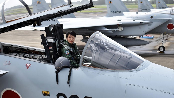Prvá japonská pilotka na stíhačke.