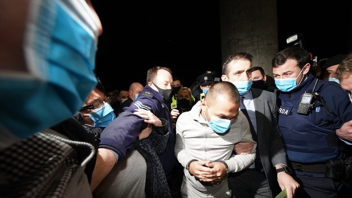 Proces, ktorý sleduje celé Írsko: Slovák obvinený z vraždy mladej učiteľky sa postavil pred súd