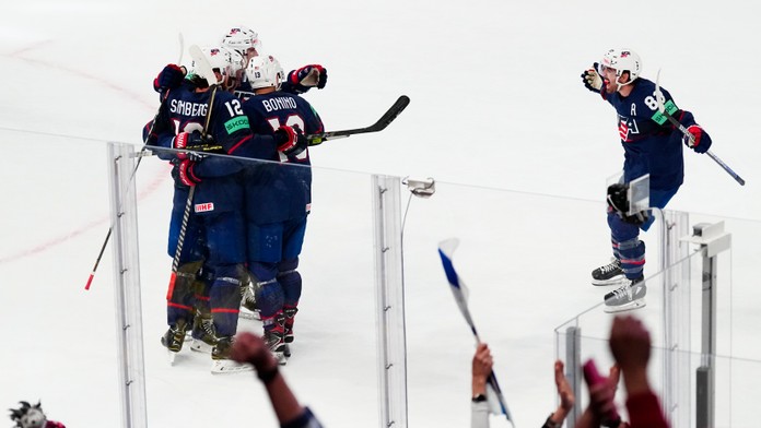 VIDEO: Amerika zdolala Švédov a bez prehry vyhrala skupinu. Slovensko tak v prípade postupu pozná súpera