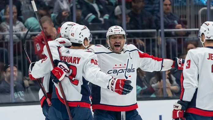 VIDEO: Martin Fehérváry strelil v nočnom zápase NHL gól, aký sa podarí raz za život