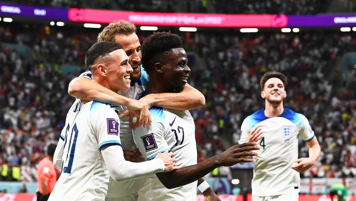 Hviezdny anglický útok si opäť schuti zastrieľal. Vo štvrťfinále vyzvú obhajcov titulu