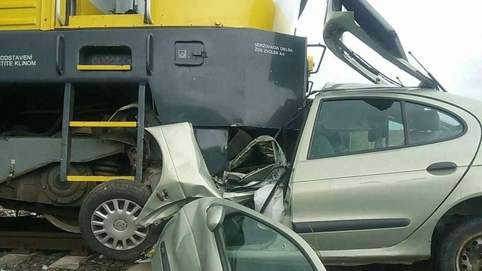 Hráči Kanady oslavujú gól proti Slovensku na MS 2019.