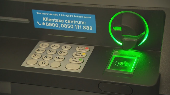 Najväčšia banka na Slovensku bude mať výpadok. Klientov čakajú obmedzenia