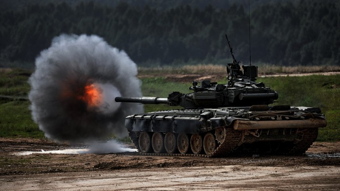 Snažia sa vytlačiť ukrajinské sily. Rusi nasadili v Kurskej oblasti tanky aj bombardéry