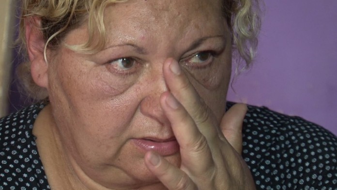 Pani Viola rieši, čo teraz. 