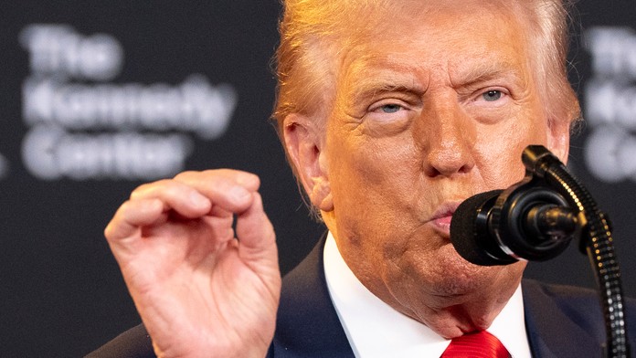 Trump začína pripomínať Bidena: Krym je vraj v oceáne a veľký ako Texas. Z Albánska spravil účastníka vojny