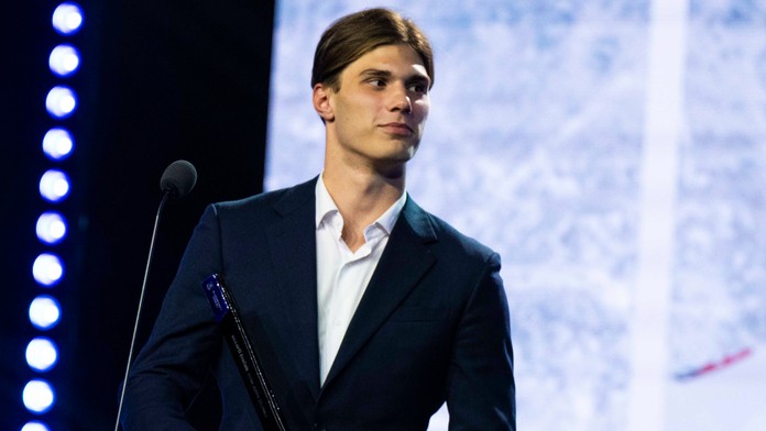 Juraj Slafkovský si kúpil v Kanade byt. Je taký luxusný, že ohromil aj kamaráta Filipa Mešára