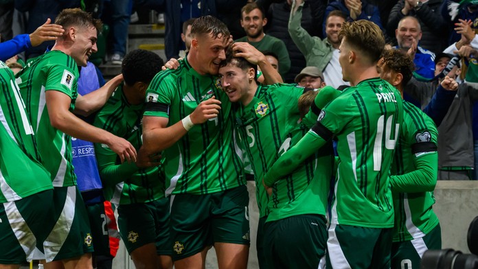 Slovákom by pasovala remíza. Severní Íri hostia Nemcov, utrpeli však veľkú ranu