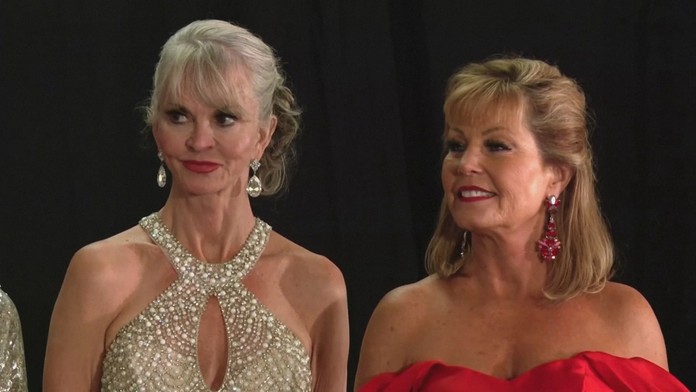 Víťazkou sa stala 63-ročná Kimberly (vpravo).