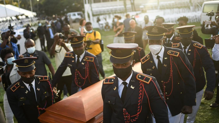 Pohreb zavraždeného prezidenta Haiti sprevádzali násilnosti