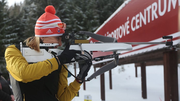 Anastasia Kuzminová počas otvorenia novej biatlonovej strelnice v lyžiarskom areáli v Králikoch.