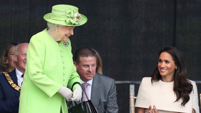 Meghan Markle robila spoločnosť kráľovnej Alžbete II. na oficiálnom otvorení nového mostu.