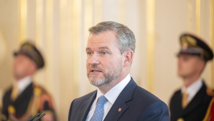 Prezident Pellegrini rokoval s japonským premiérom Išibom. Diskutovali aj o budúcnosti U. S. Steel Košice