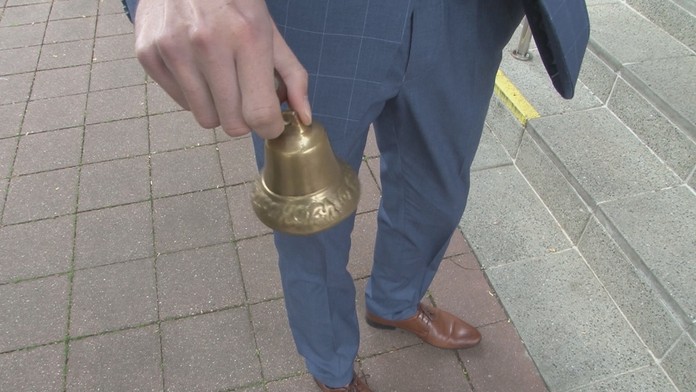 Stredoškolskí študenti sa lúčia tradične