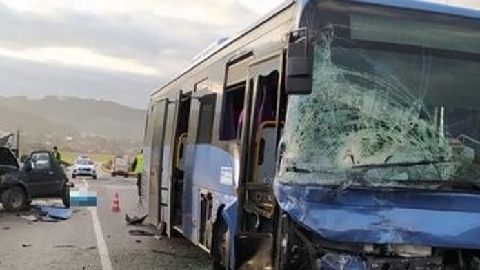Tragická nehoda v okrese Ilava, zrážku s autobusom neprežil 74-ročný muž