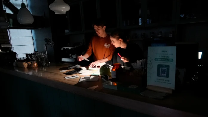 Pomôžte Ukrajincom prežiť zimu bez elektriny a kúrenia. Tu je zoznam vecí, ktoré potrebujú najviac