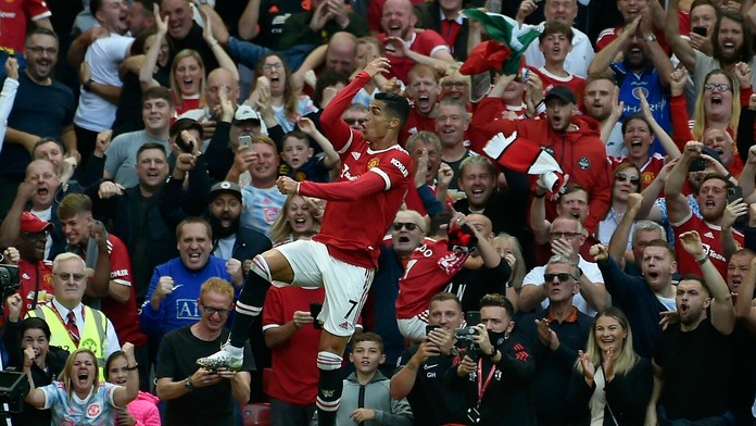 Ronaldova oslava druhého gólo do siete Newcasttlu.