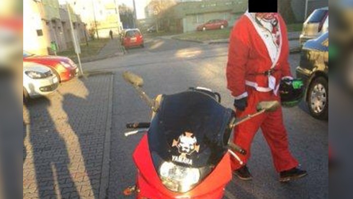 Muž prezlečený za Mikuláša jazdil po Bratislave, bez prilby, dokladov aj na kradnutej motorke.