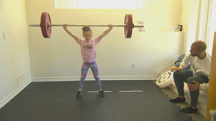 Malá kulturistka z Kanady.