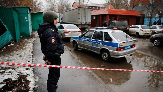 Loď plaviaca sa po Rýne narazila do piliera diaľničného mosta. 