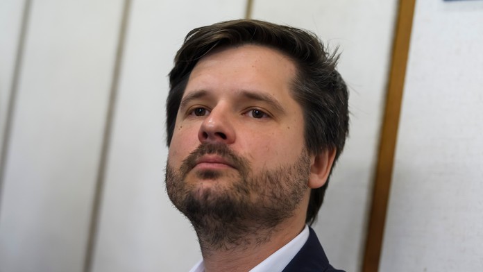 Bývalému štátnemu tajomníkovi envirorezortu Kičovi mali ponúknuť úplatok pol milióna. Polícia vzniesla obvinenie