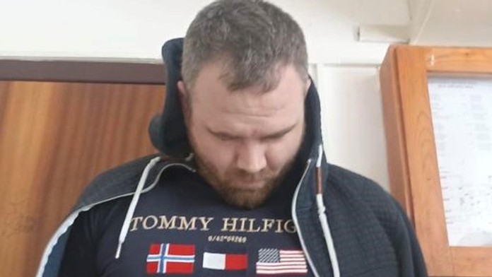 Lovci lebiek chytili muža, ktorý bol na úteku od roku 2019.