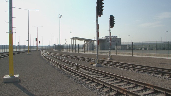 Železničný terminál pre automobilku Jaguar v Dražovciach.