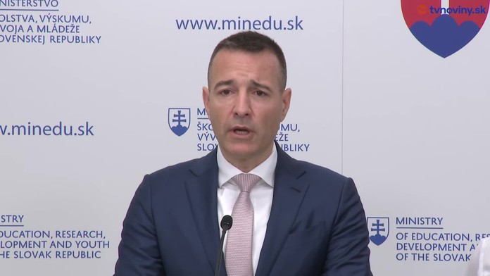 Nikoho nenútime, ale do MŠ chodia od 3 rokov už dnes tri štvrtiny detí, odpovedá Drucker na kritiku povinnej škôlky