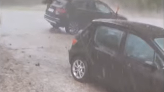 VIDEO: Búrky už trápia viaceré časti Slovenska. Na juhu sa objavila supercela