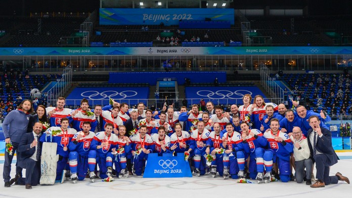 FOTO: Výbuch radosti po zisku bronzu. Pozrite sa, ako si slovenskí hokejisti užili najkrajšie chvíle v kariére