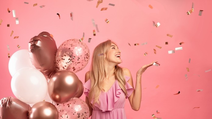 Luxusné šaty na oslavu – zaujmite na prvý pohľad