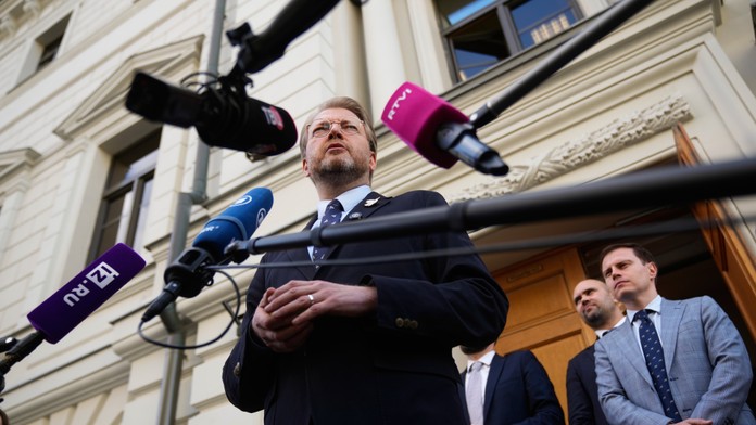 Keď volanie po mieri znamená extrémizmus. Z ruských volieb vyradili jedinú protivojnovú stranu