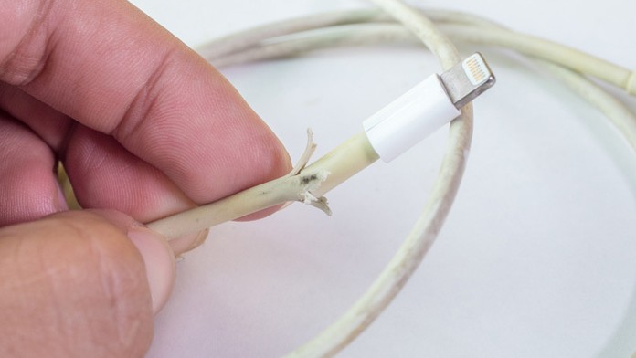 Pokazená nabíjačka