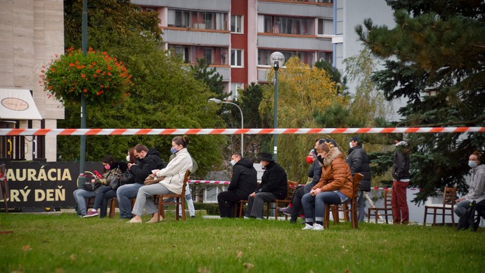 Testovanie v bratislavskej Dúbravke.