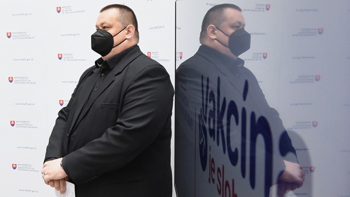 Hlavný hygienik Ján Mikas.