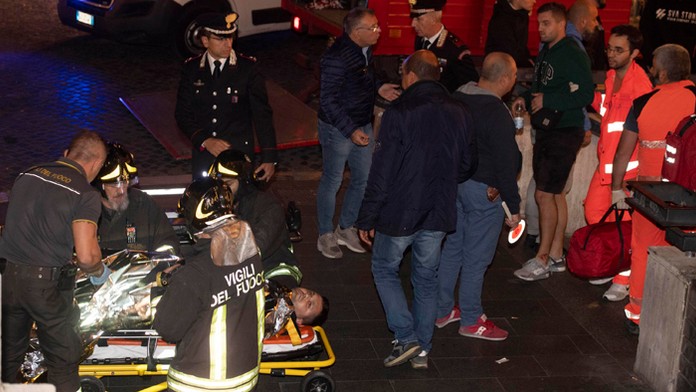 Sedemnásť fanúšikov CSKA Moskva previezli so zraneniami do nemocnice.