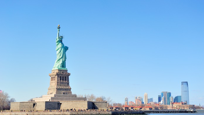 Vstup do USA sa predraží, Trump oznámil nový poplatok. Washington ho ľuďom vráti, ale len ak budú „dobrí“