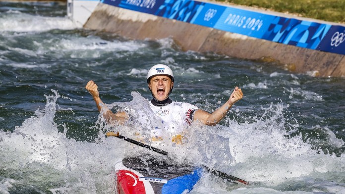 Oslavy olympijského zlata sa mu vymkli spod kontroly. Bývalý kouč francúzskych kanoistov skončil vo väzbe