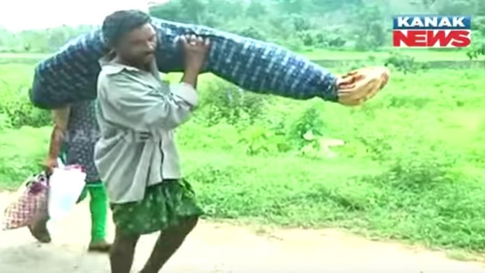 Chudobný Ind musel niesť mŕtve telo manželky pešo