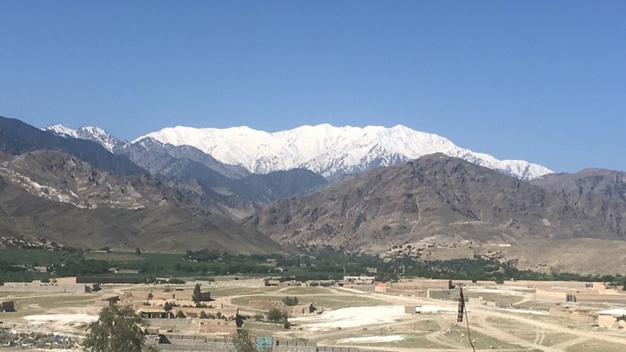 Pohľad na afgánsku provinciu Nangarhár deň po tom, čo na tamojšie cieľe Islamského štátu zhodila armáda USA superbombu.